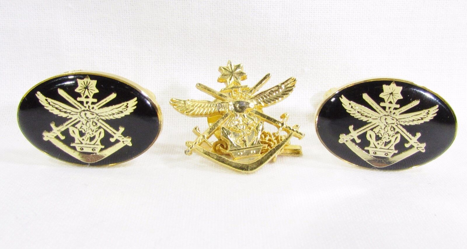 Gold Tone Cuffliks with Australian Defence Force Ensign