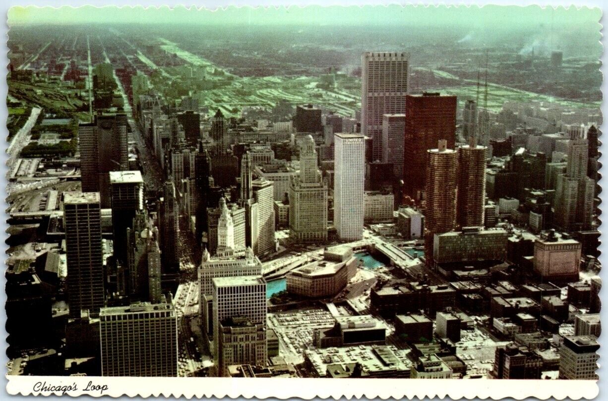 Postcard - Downtown Chicago, Chicago, Illinois, USA