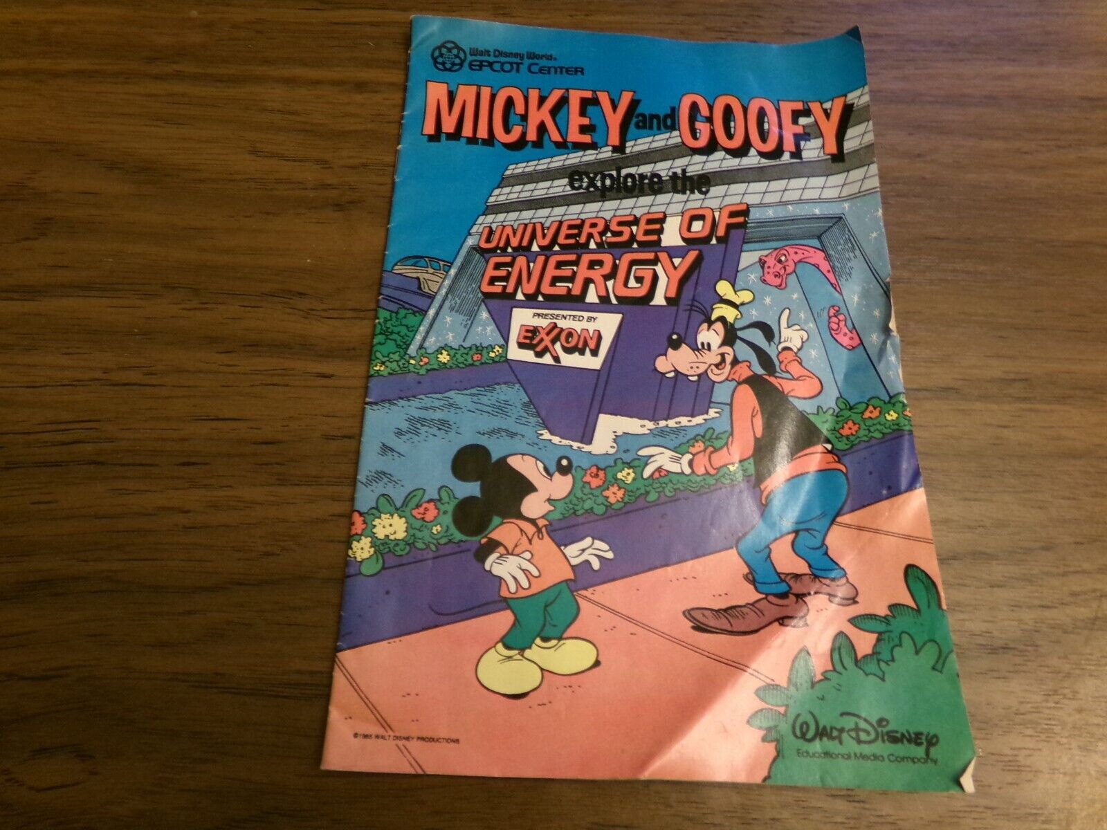Walt Disney World EPCOT Center Mickey Goofy Comic Book Universe Of Energy 1985