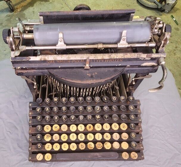 Antique Smith Premier No 2 Typewriter