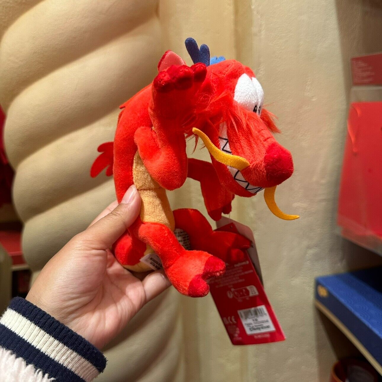 Disney authentic NWT Mulan Mushu Dragon Doll Shoulder Magnetic Pal Plush Toy