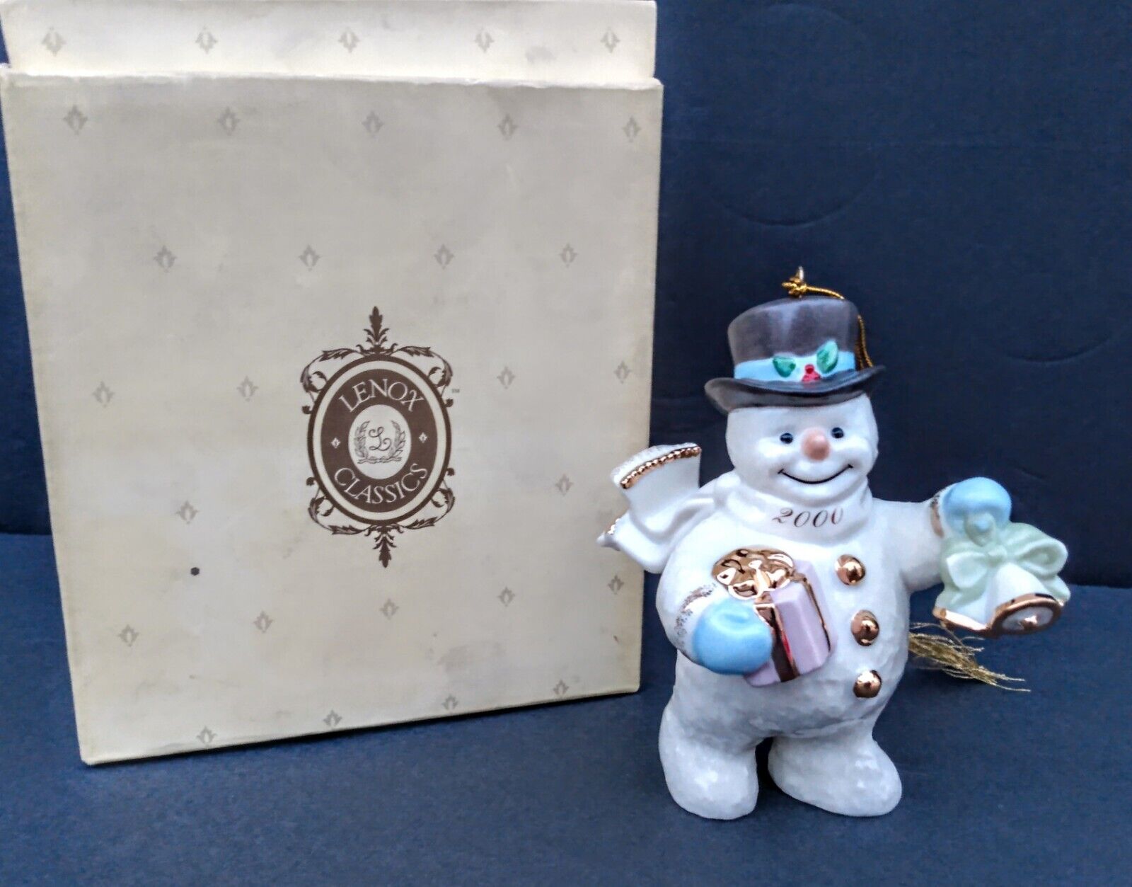 LENOX 2000 Annual SNOWMAN ORNAMENT Ringing In The New Year With Box