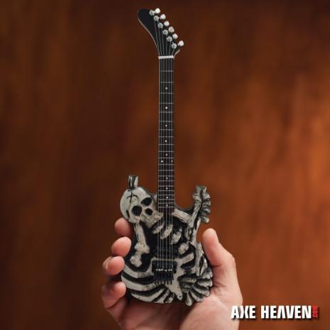 AXE HEAVEN George Lynch Signature Skull & Bones J.FROG Miniature Guitar Display
