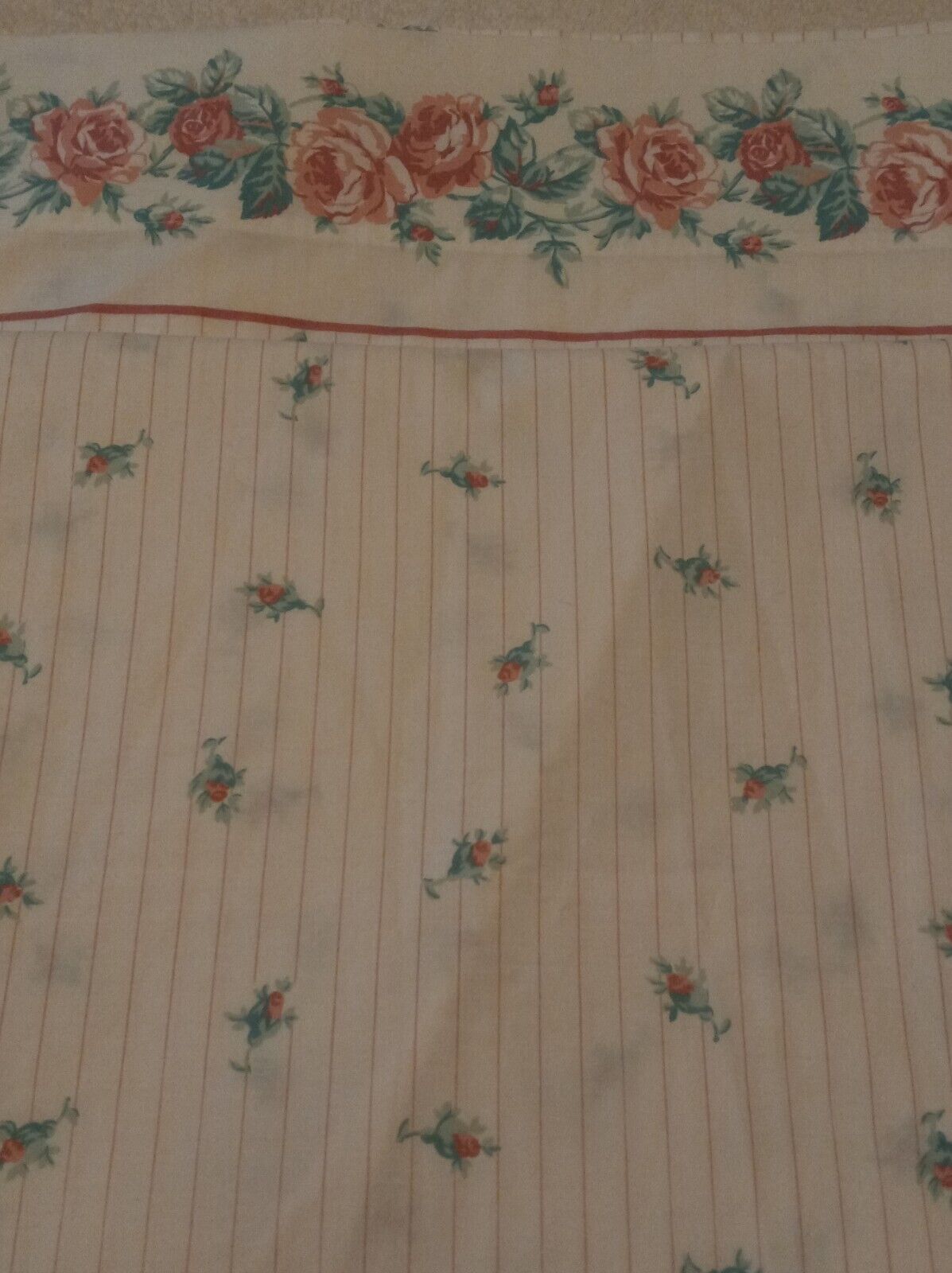 VINTAGE 1980\'S STEVENS QUEEN PERCALE FLAT SHEET  ROSES
