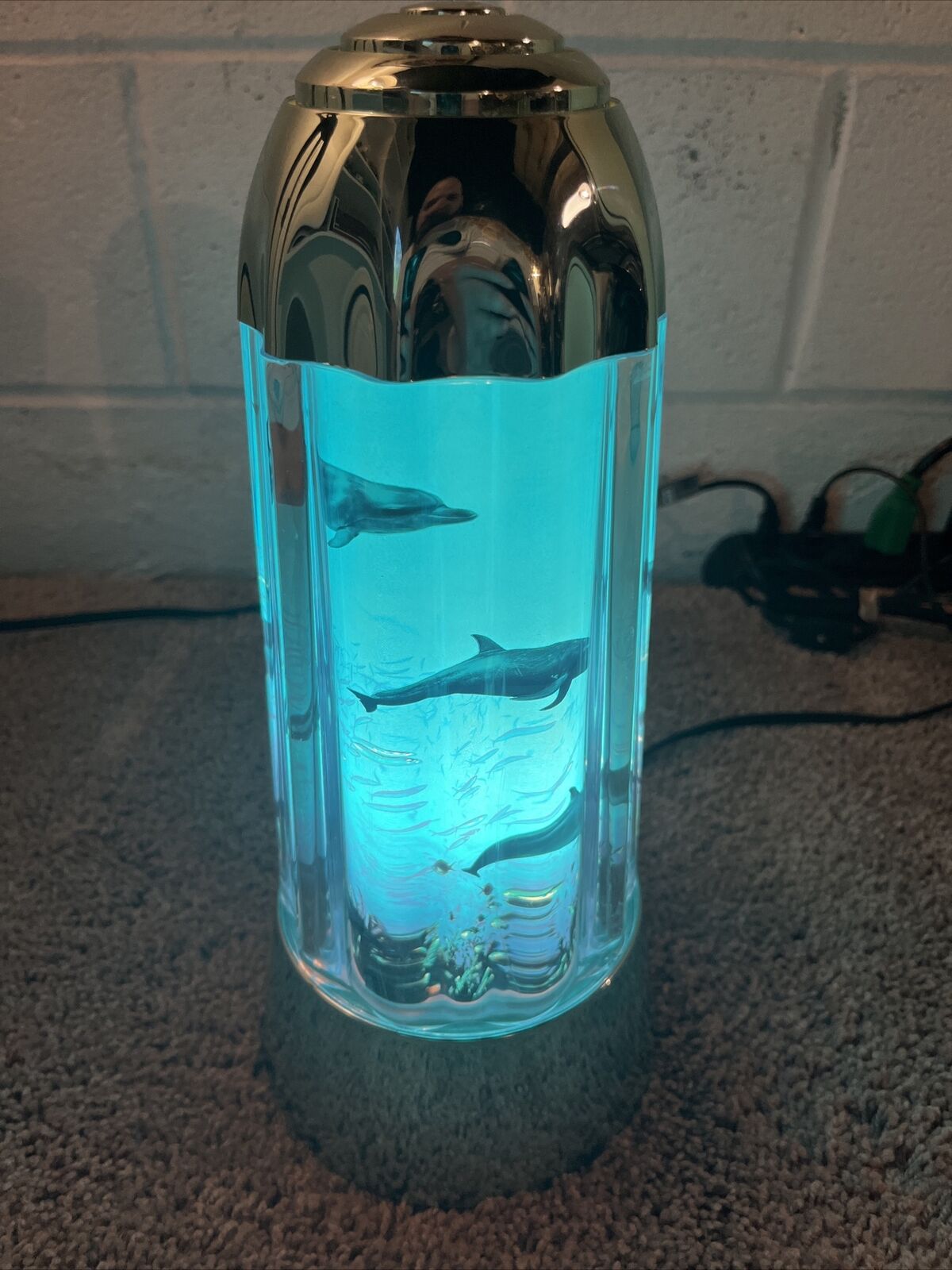 Vintage Bullet Style Undersea Rotating Dolphins Motion Lamp Night Light