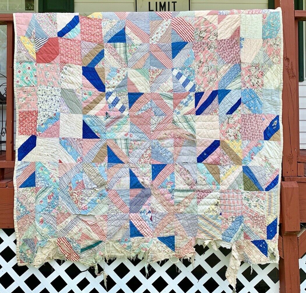 Vintage Handmade Patchwork Quilt In Good Pre-Owned Condition