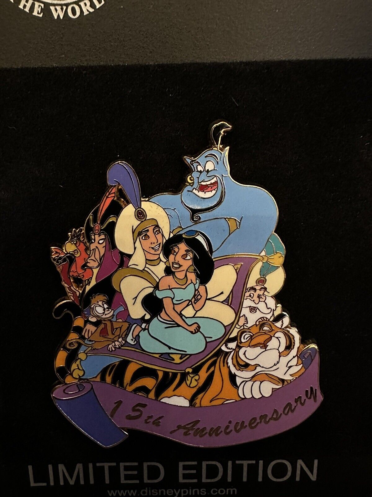 Disney Shopping Aladdin 15th Anniversary Jumbo Pin LE 500