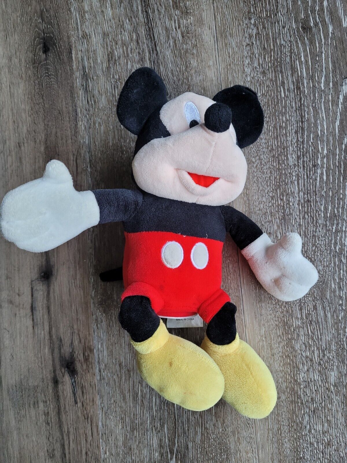 Disney Fab NY Mickey Mouse Coin Bank Plush Shelf Sitting With Stopper Intact