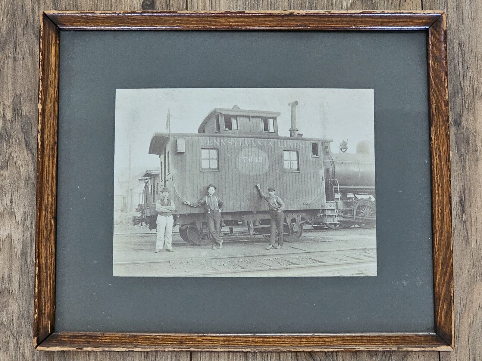 1900 Pennsylvania Lines Railroad Train #7643 Photo Steam Locomotive 3 Engineers