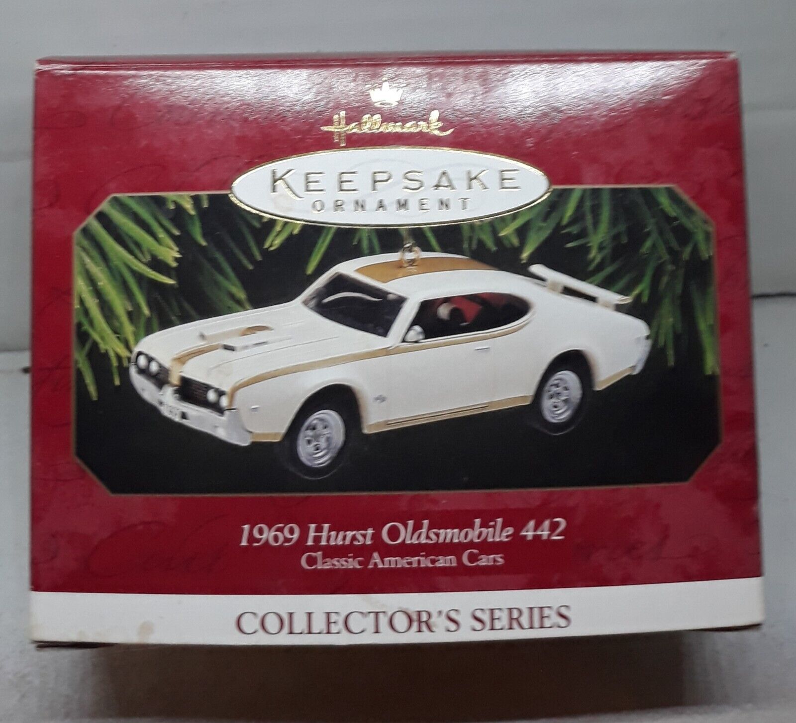 Hallmark Keepsake Ornaments Classic American Cars 1969 HURST Oldsmobile  442