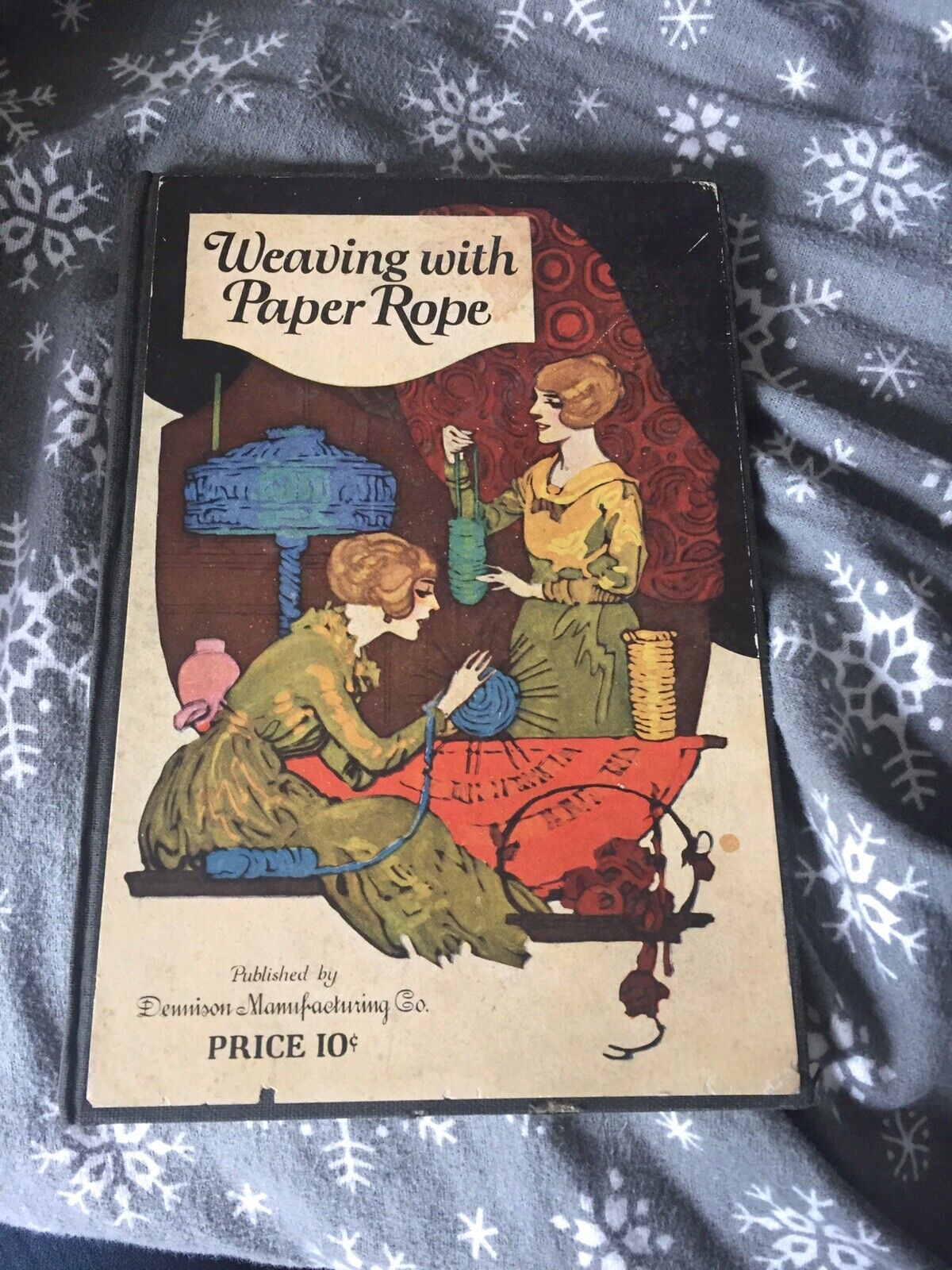 WEAVING WITH PAPER ROPE PUBLISHED BY DENNISON MANUFACTURING CO VINTAGE BOOKLET