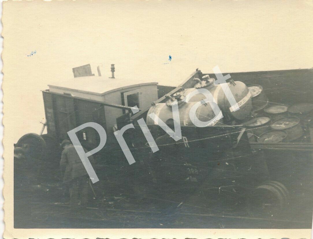Photo Wk II Soldiers Armed Forces Truck Accident Russia Eastern Front A1.63