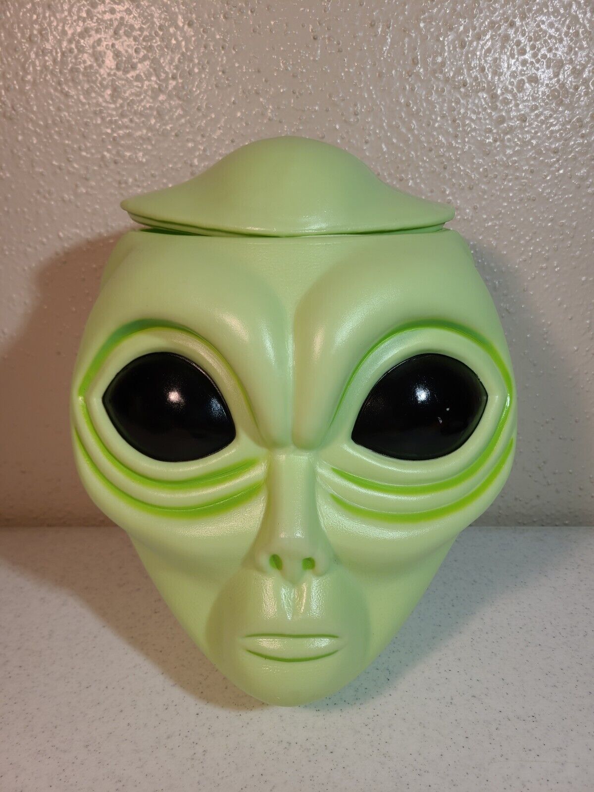 Vintage Alien Pops Lollipop Green Plastic Candy Bowl Display Head 1990s 