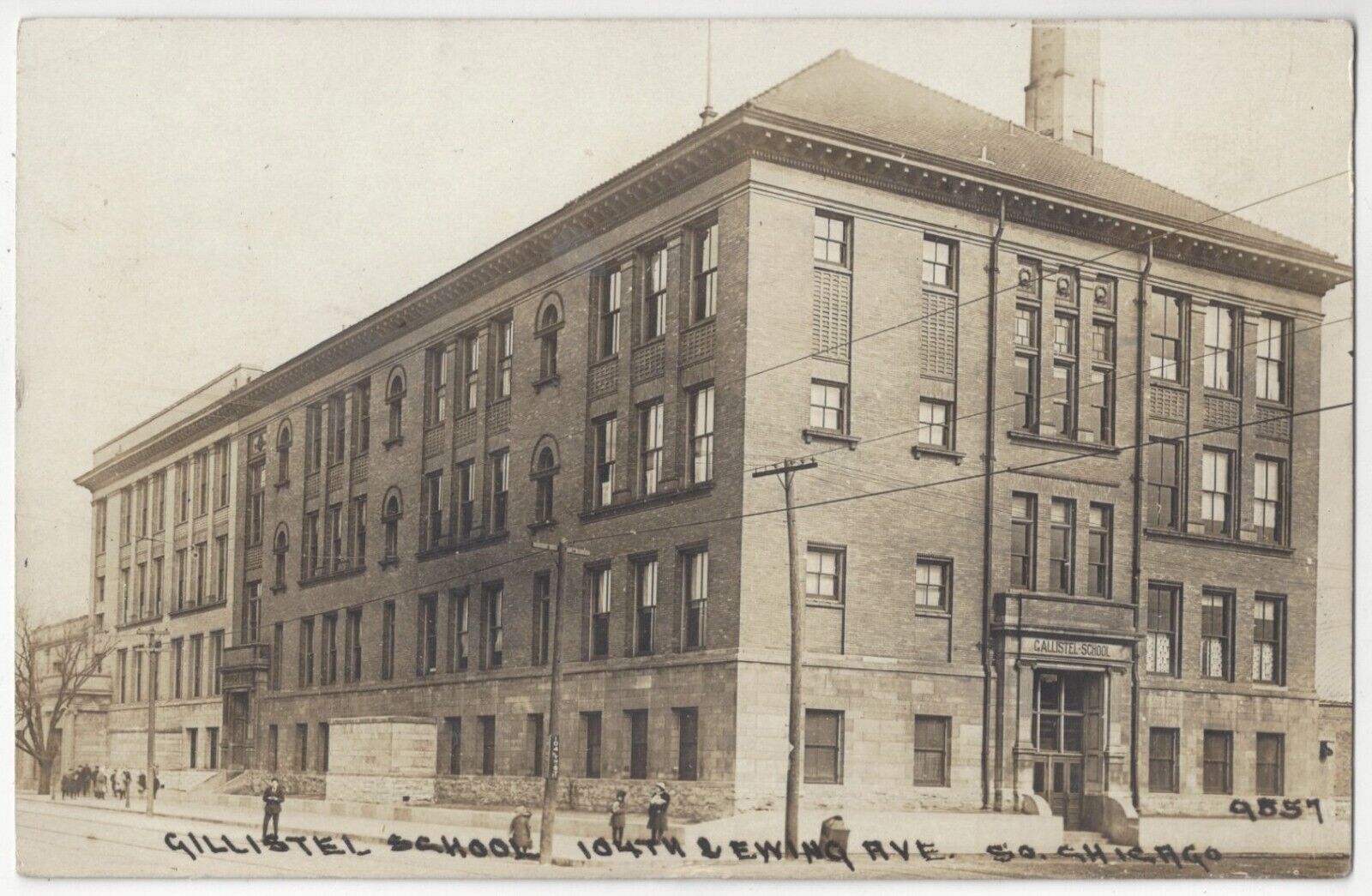 1911 Chicago, Illinois - REAL PHOTO Gallistel School Building - Old Postcard