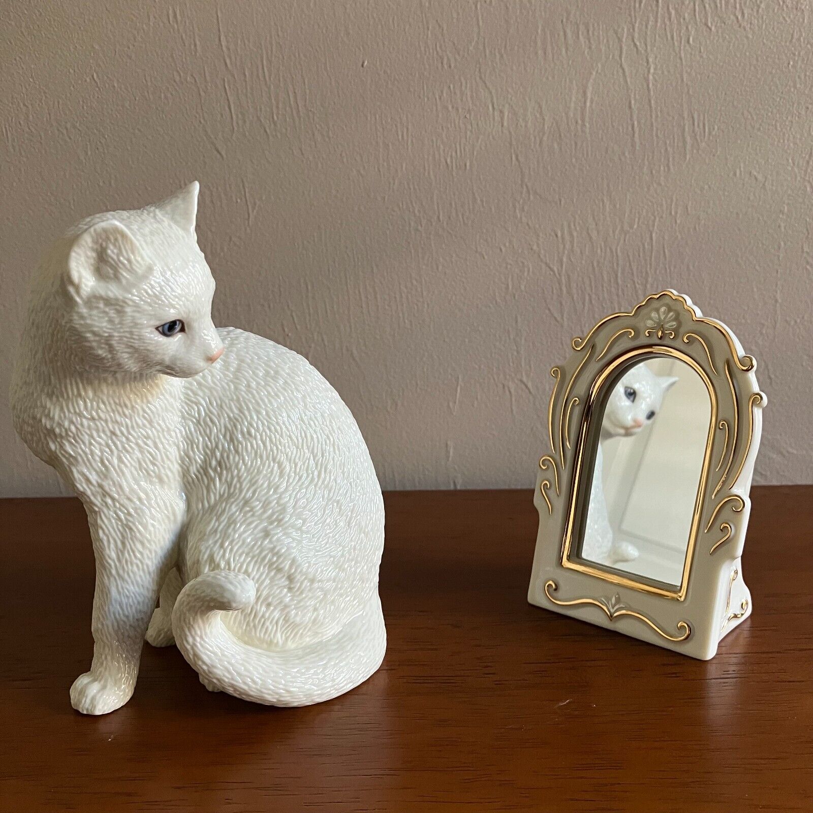 NEW LENOX Admiration Cat w/Mirror 2 Piece Ivory China Hand Sculpture w/COA