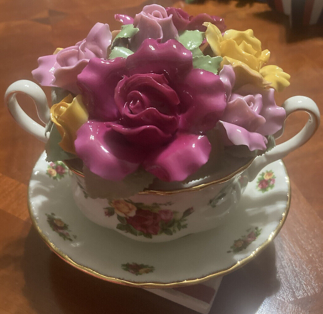 2006 Royal Albert Old Country Roses Cup Of Soup Bouquet Music Box LMTD ED #1926
