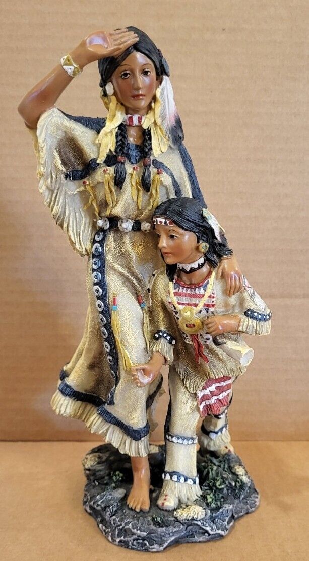 VTG • Native American Art Sculpture • Woman/Daughter Scouting • 10\