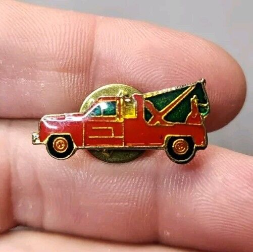 Vintage Red Enamel Tow Truck Wrecker Lapel Hat Pin Pinback Badge Tack Gold-tone