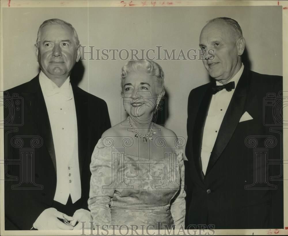 1959 Press Photo Socialites Mr. & Mrs. George Butler in Houston - hca75850