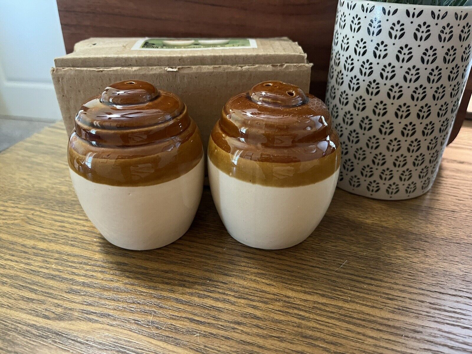 Vintage BRINN’S Brown & Cream Stoneware Ceramic Glaze Salt Pepper Shakers NIB