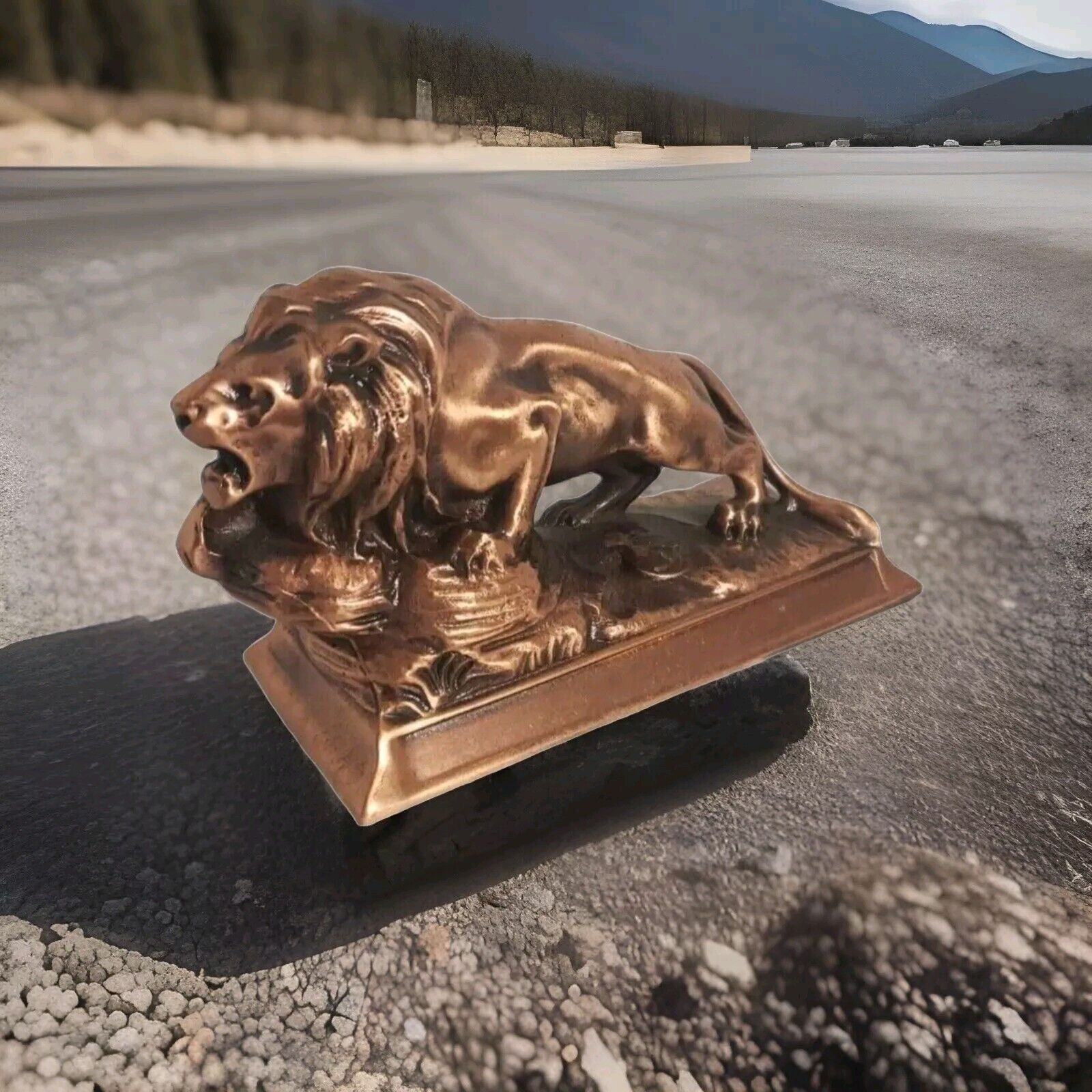 Vintage Lions Club  International  Award Of Merit 1946 Cast Metal Lion