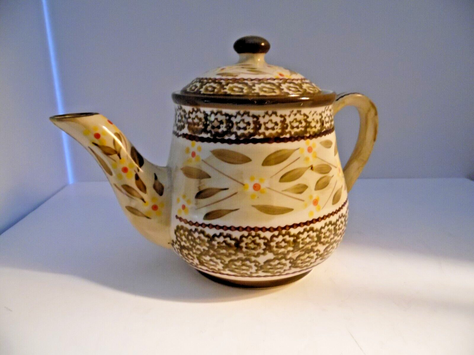 Temptations by Tara Old World Brown 5 cup Teapot