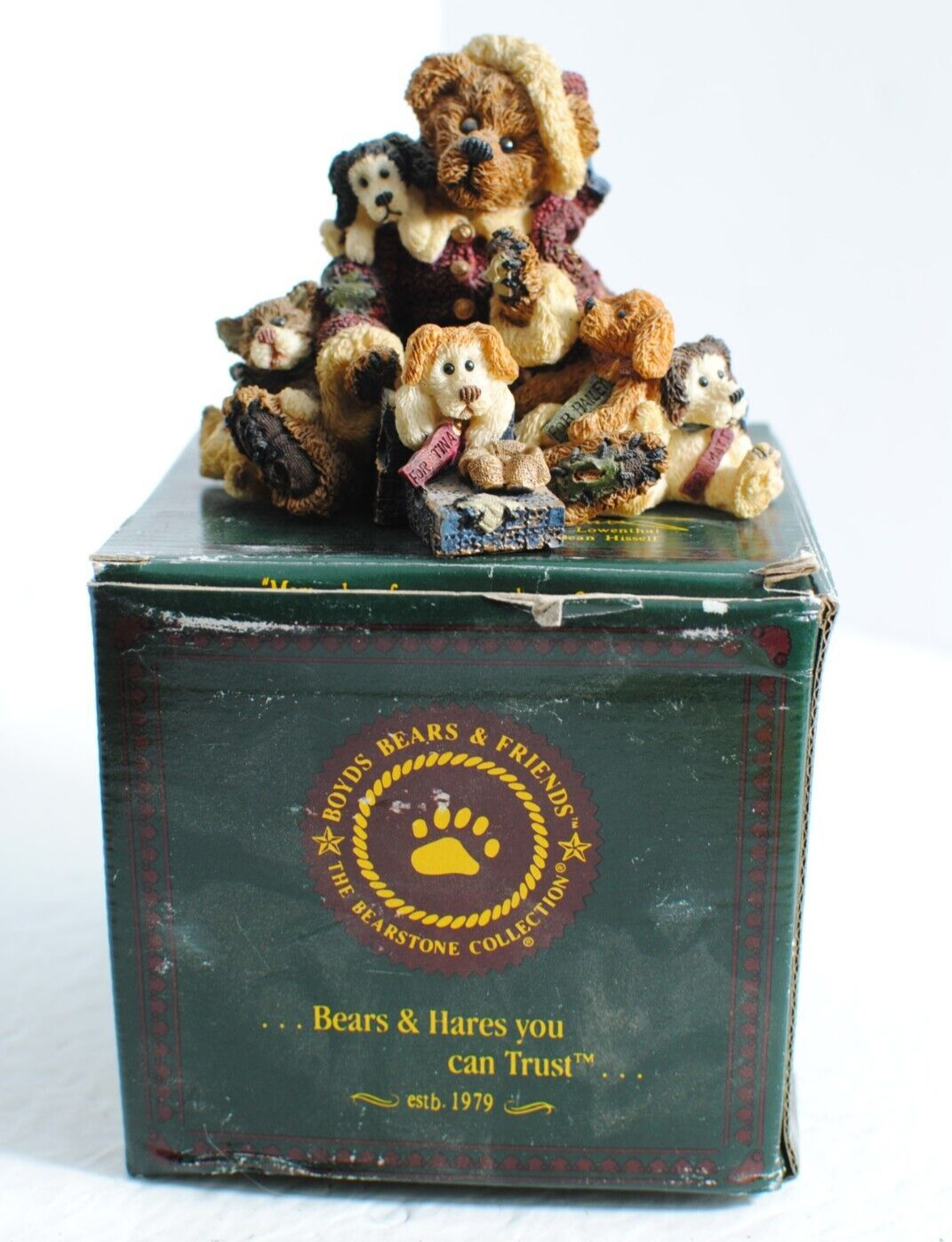 VGT 1996 Boyds Bear & Friend  Bearstone Collection Style #2283 Bears Dogs Santa
