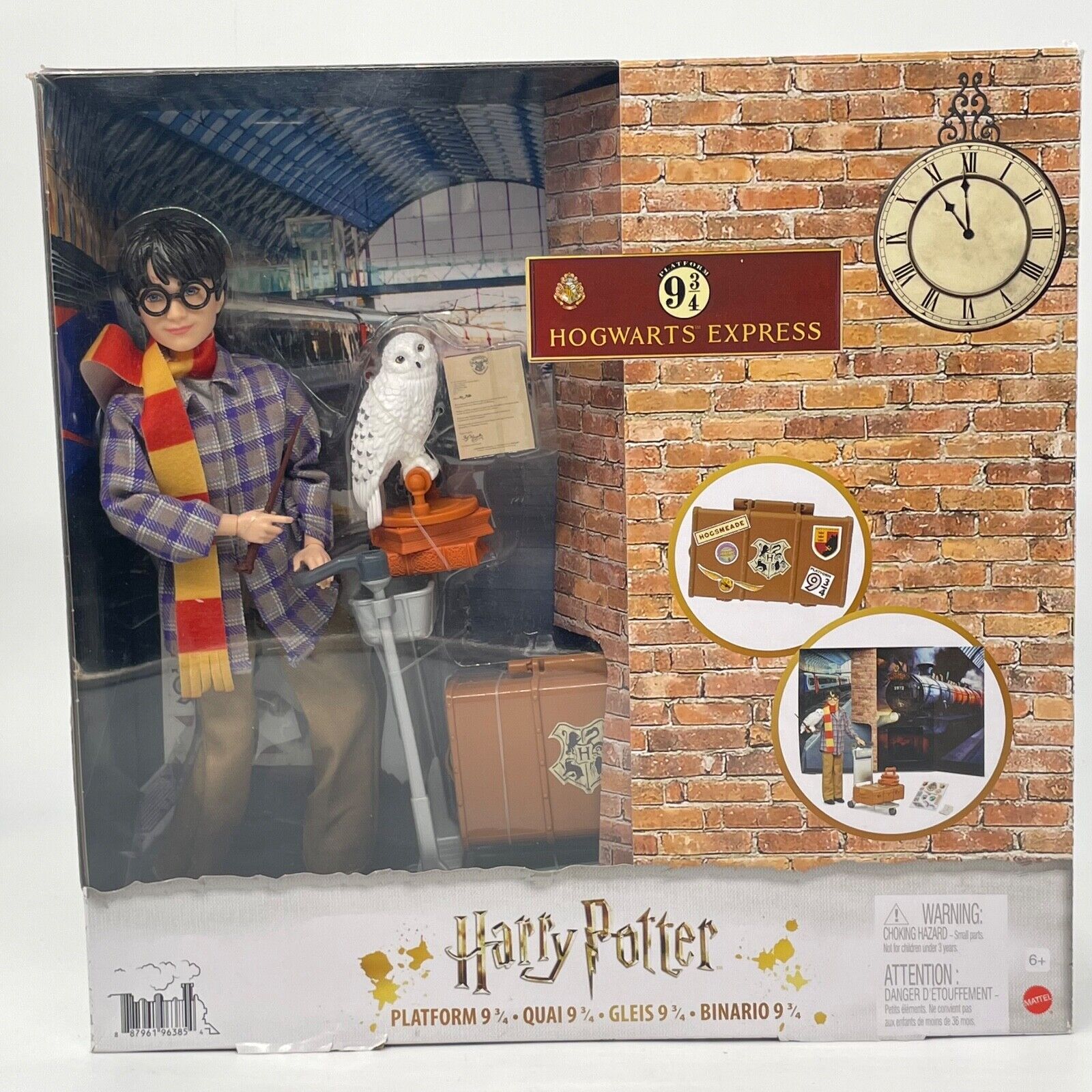 Wizarding World Harry Potter & Platform 9 3/4 Action Figure Set