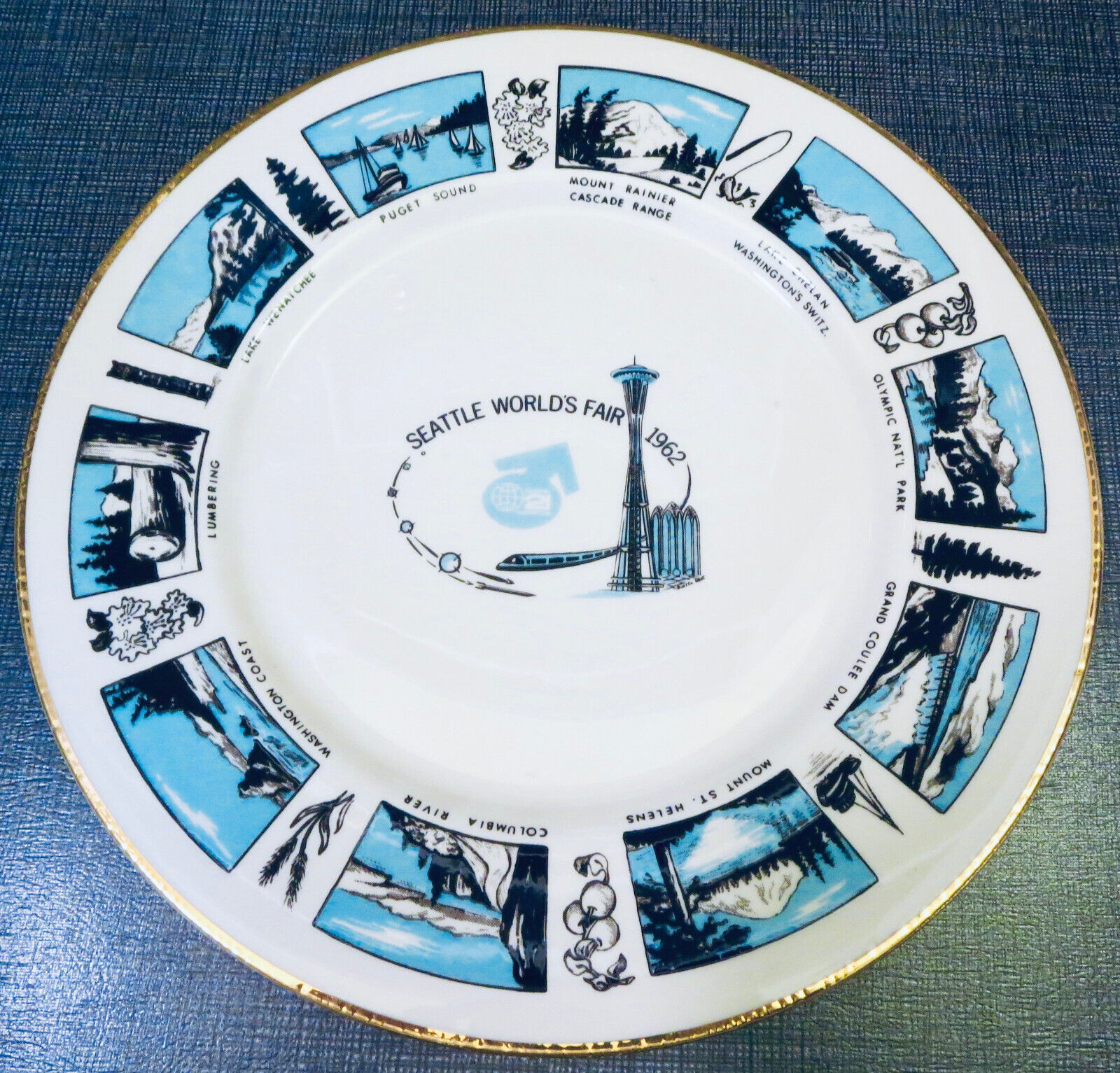 1962 Seattle World\'s Fair Exposition Seattle Souvenir Plate Space Needle More EX