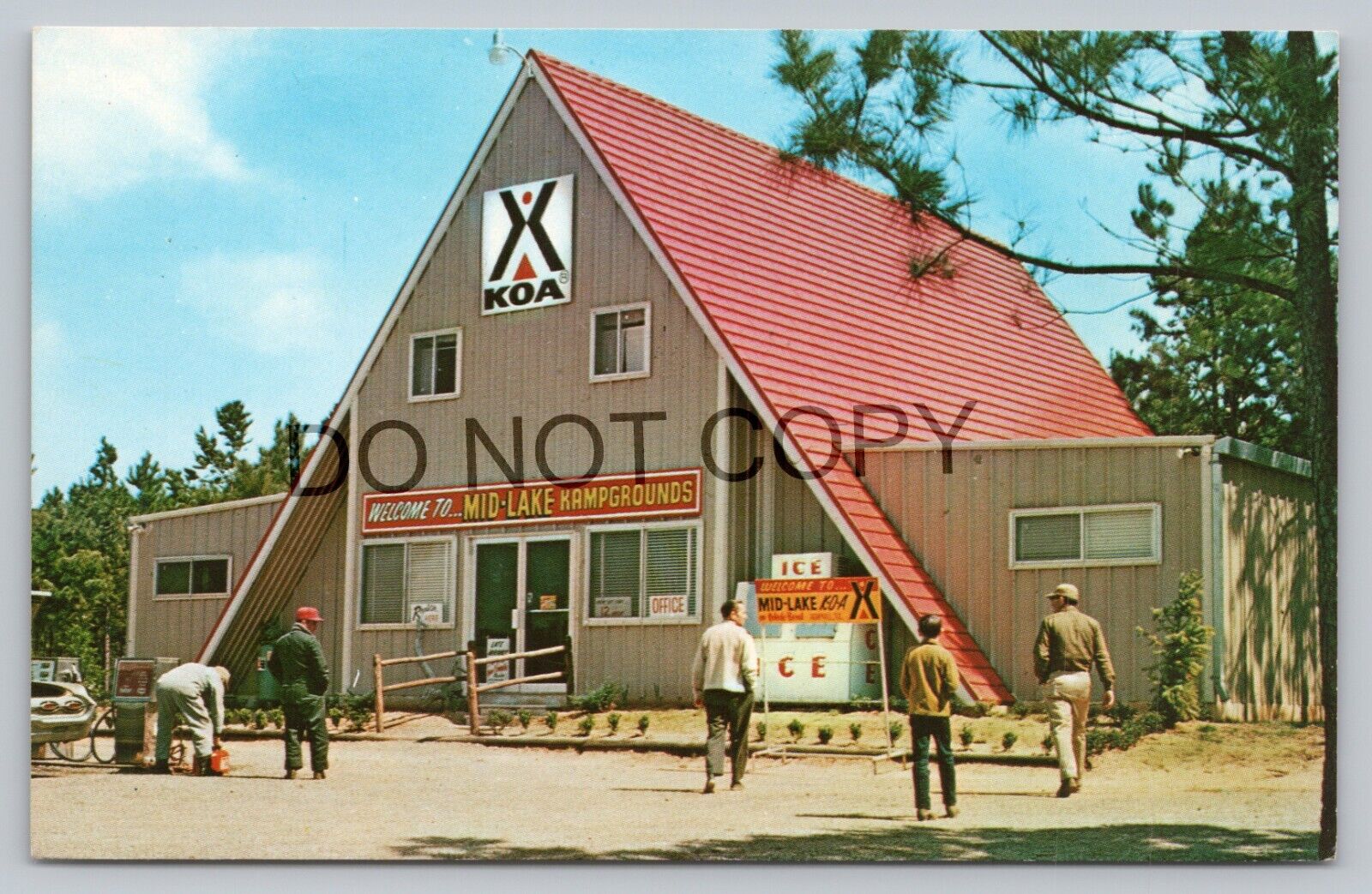 Postcard TX Hemphill Mid-Lake KOA Marina Kampground Gas Pump Ice Vending I8