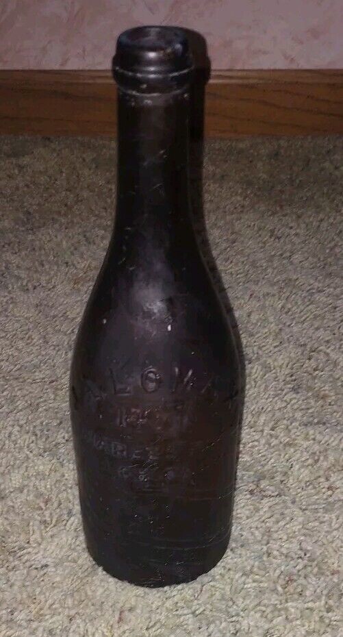 J A LOMAX BEER/ALE BOTTLE Charles Place CHICAGO 14 & 16 Chip In Mouth