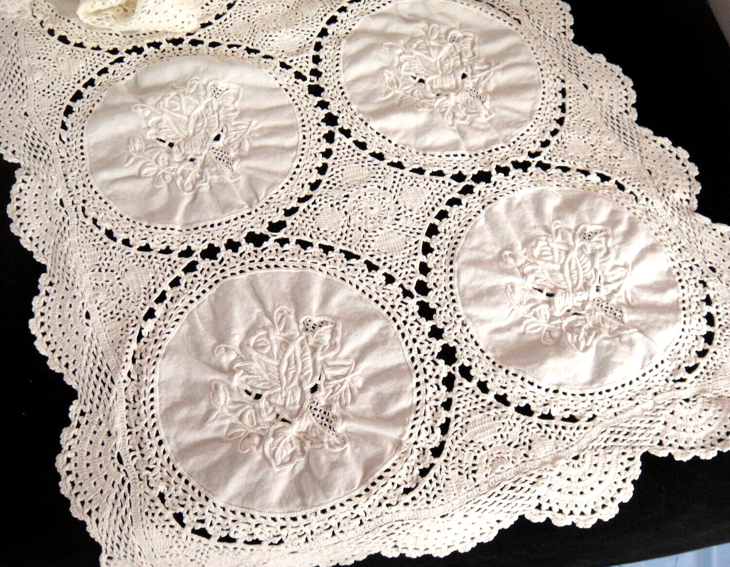 Vintage Crocheted Embroidered Doily Table Runner 15\