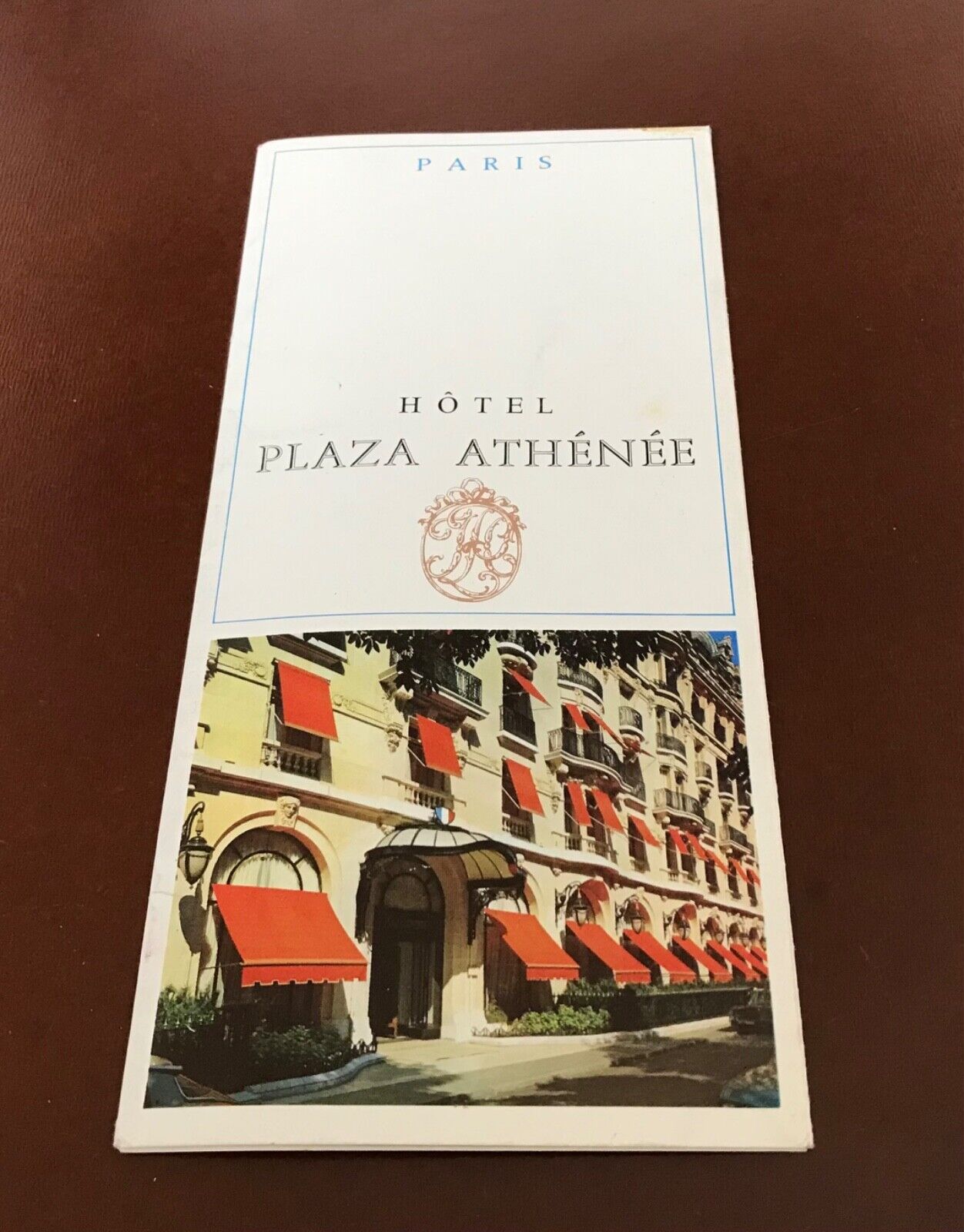 Fold-Out Brochure 1972 HOTEL PLAZA ATHENEE, Paris, France