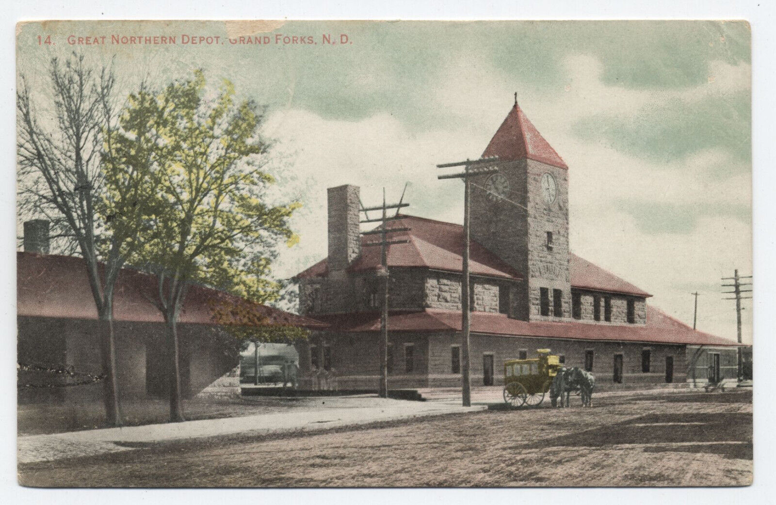 1909 Grand Forks ND Great Northern Depot postcard [s.5580]