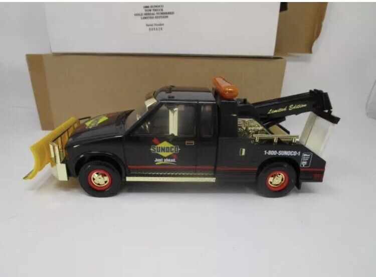 NIB 1996 SUNOCO TOW TRUCK W/SNOW PLOW GOLD SERIAL #3RD IN SERIES LIMITED ED.