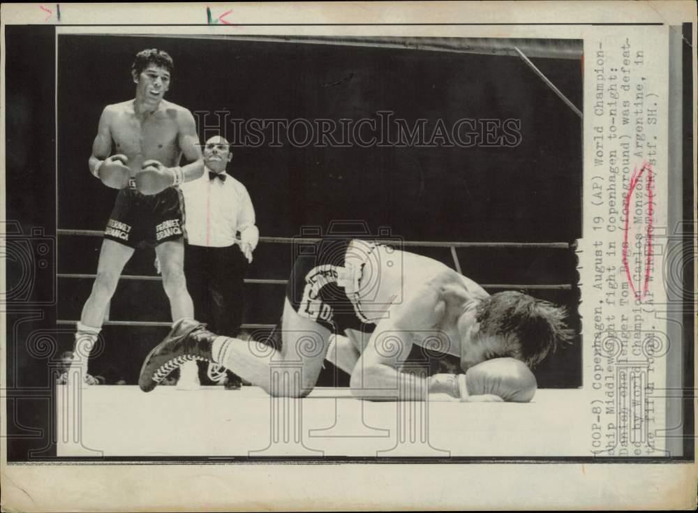 1972 Press Photo Carlos Monzon defeats Tom Bogs during boxing bout in Copenhagen