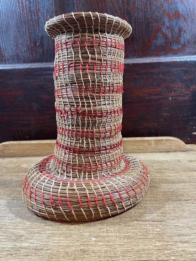 Pine Straw Basket Vase Red and White Thread Boho Pine Straw Art