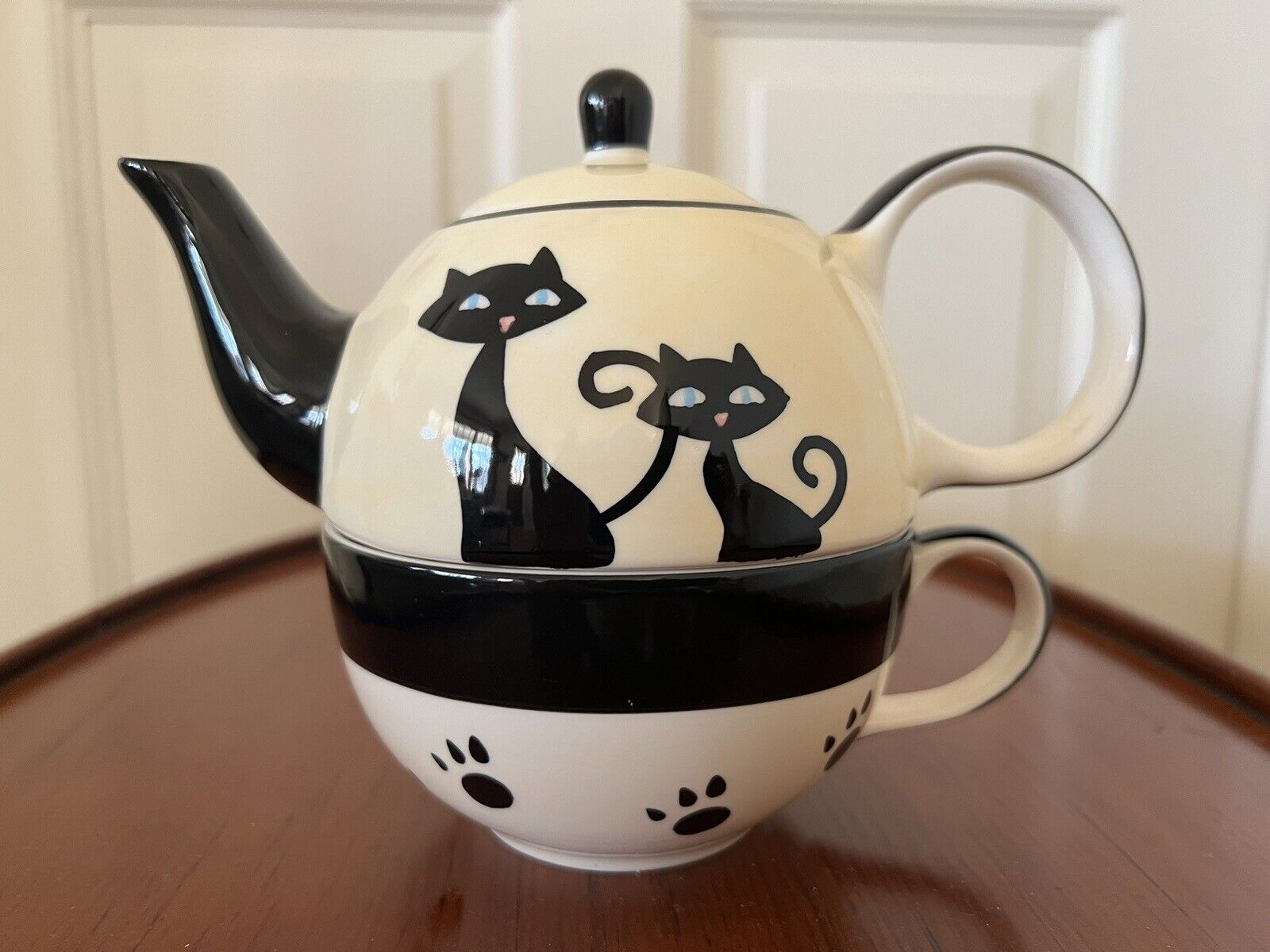 Hues N Brews Cattitude Service for One. Black Siamese Cats Teapot and Cup