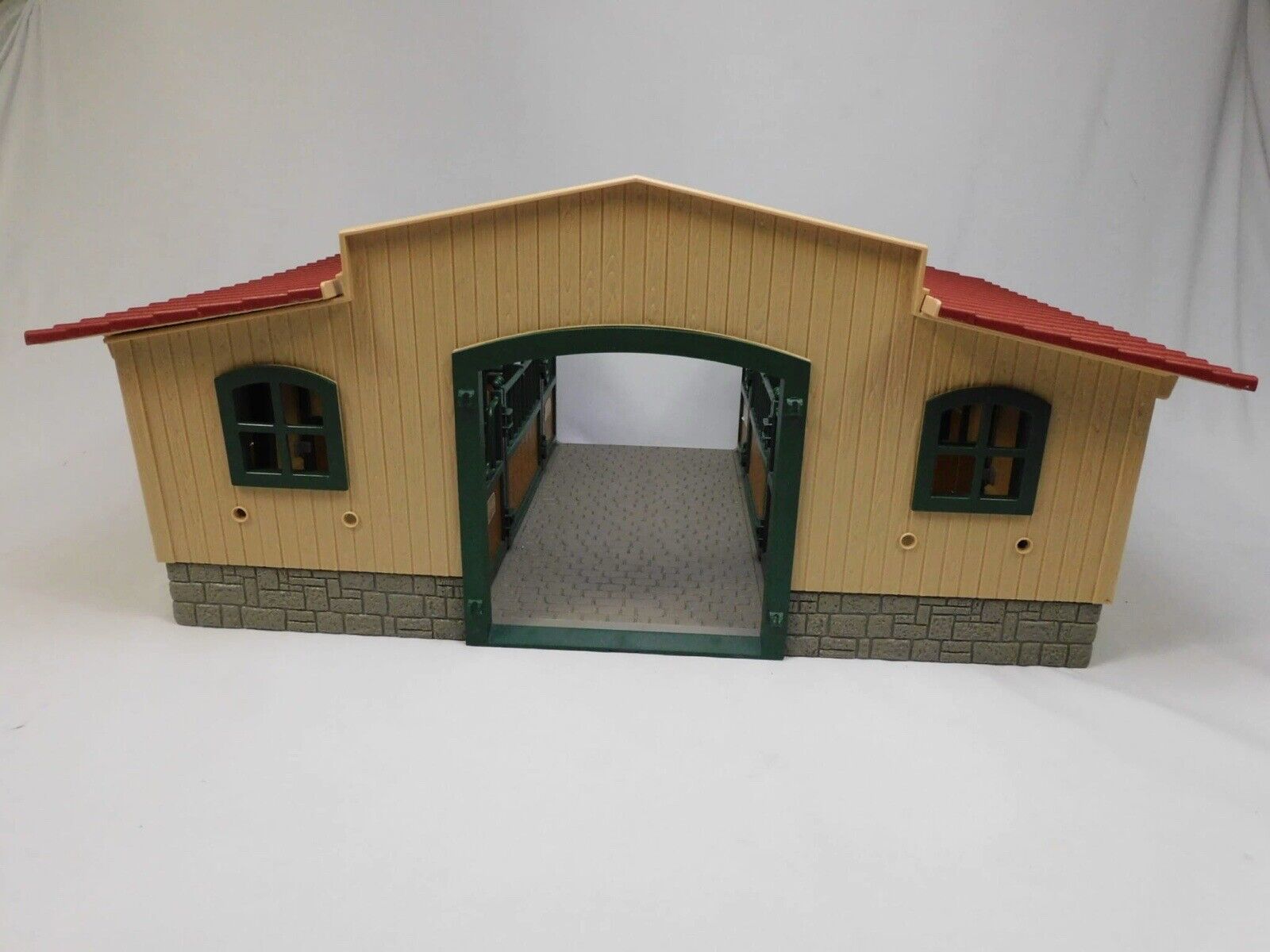 Schleich Farm World Large Stables Play Set 42195 Made In Romania Retired