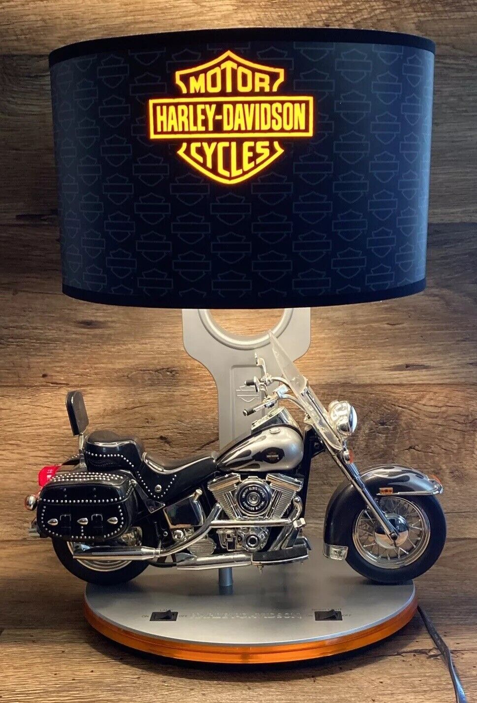 2004 Harley-Davidson Heritage Softail Table Lamp W/ Sound Works