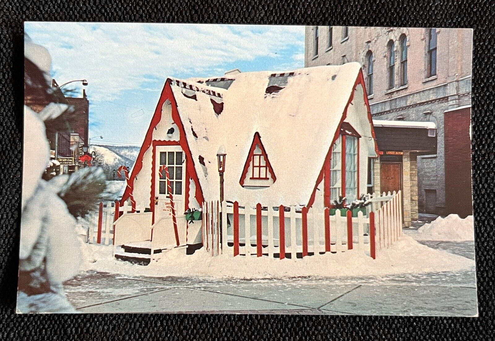 Postcard Santa\'s House On The Plaza Downtown Winona Minnesota   A5