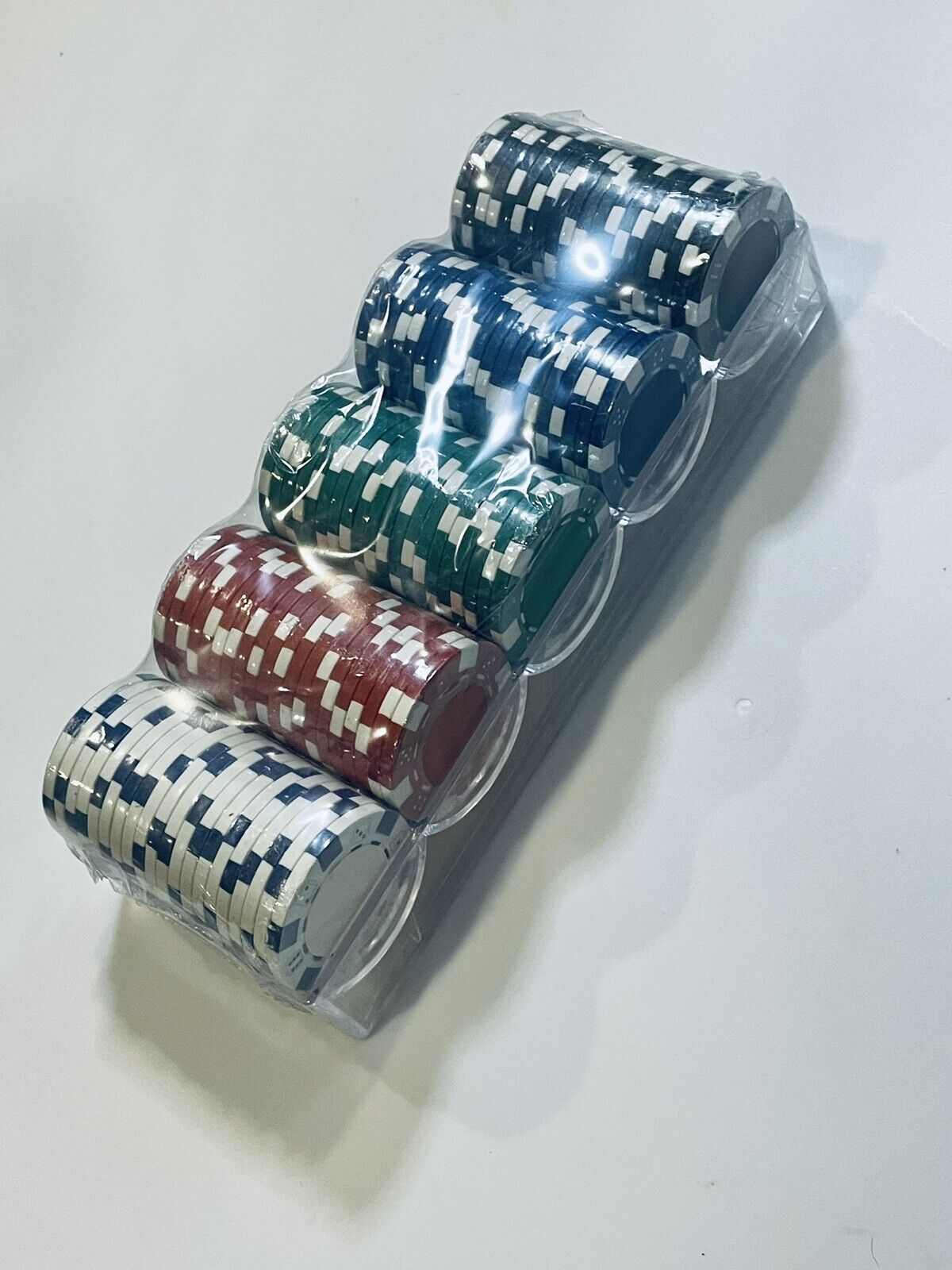 100 Pieces Poker Chips Set, 11.5G Clay Dice Striped Chip, 5 Colors Acrylic Case