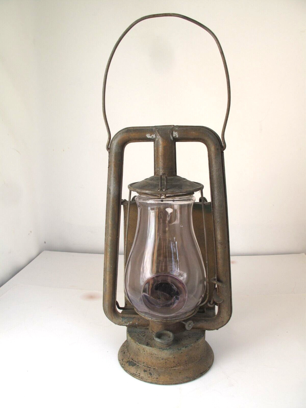 Antique Rayo no. 76 Kerosene Lantern with Bullseye Lens  1900s