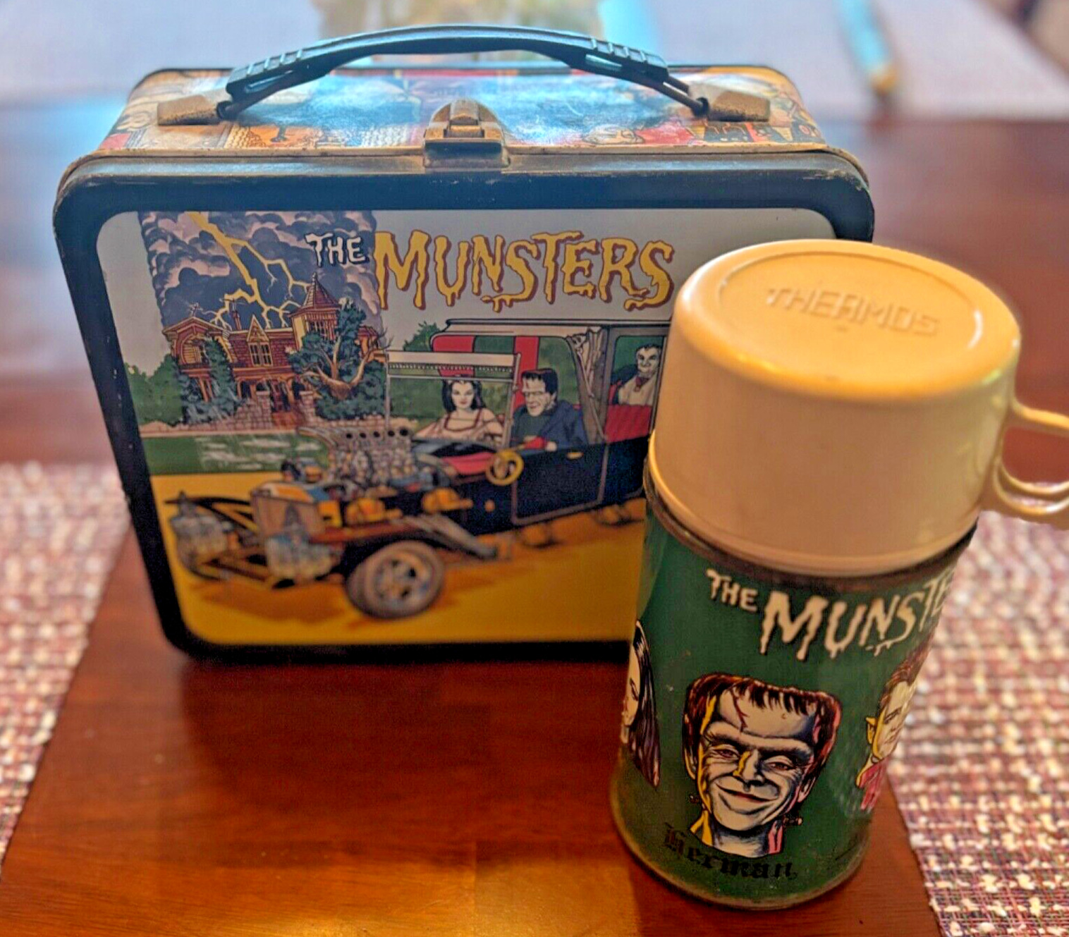Vintage 1965 Kayro-Vue THE MUNSTERS  Metal Lunchbox Pail With Thermos,
