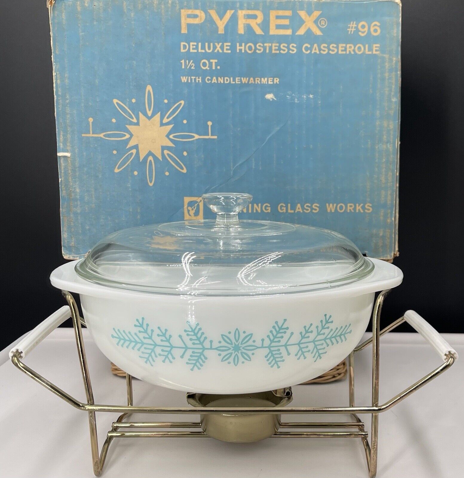 Vintage Pyrex Promotional Frost Garland Deluxe Hostess Casserole New In Box