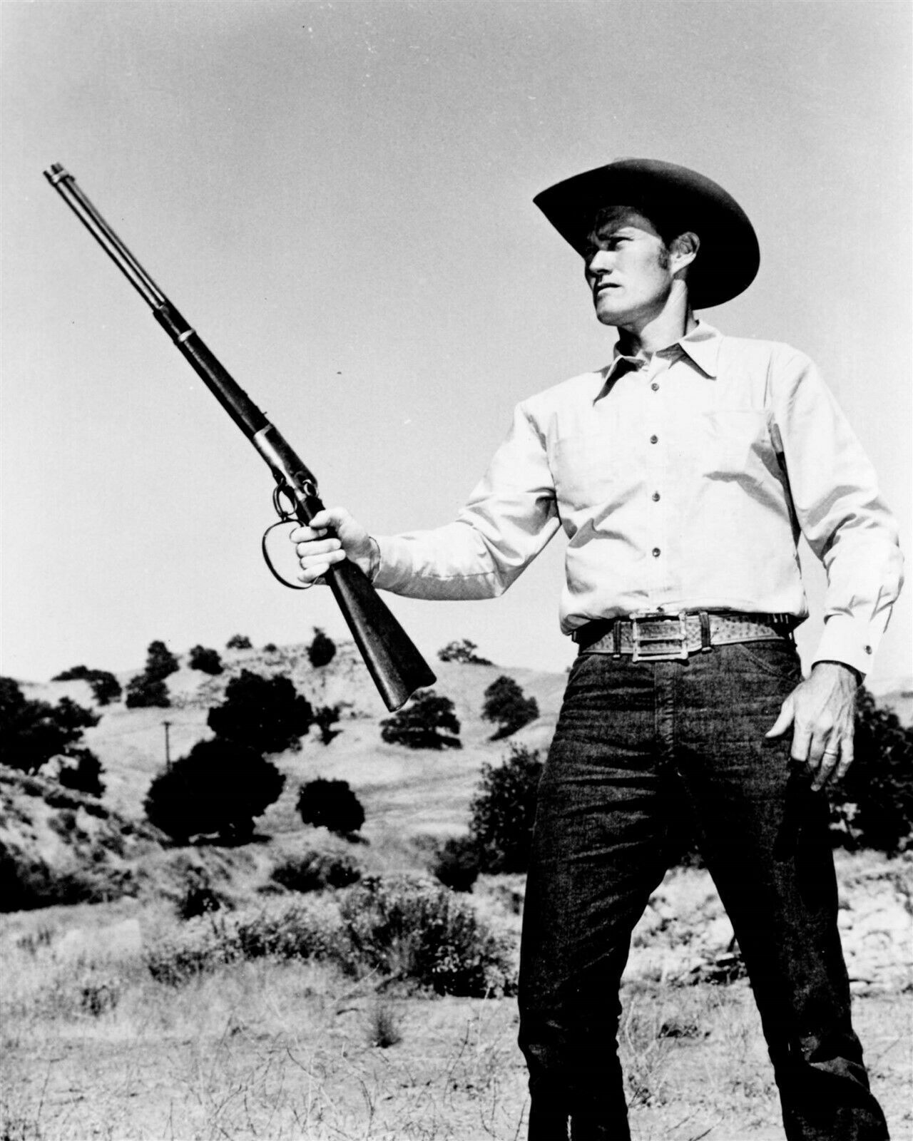 Chuck Connors rifle at the ready in his right hand The Rifleman TV 24x30 poster