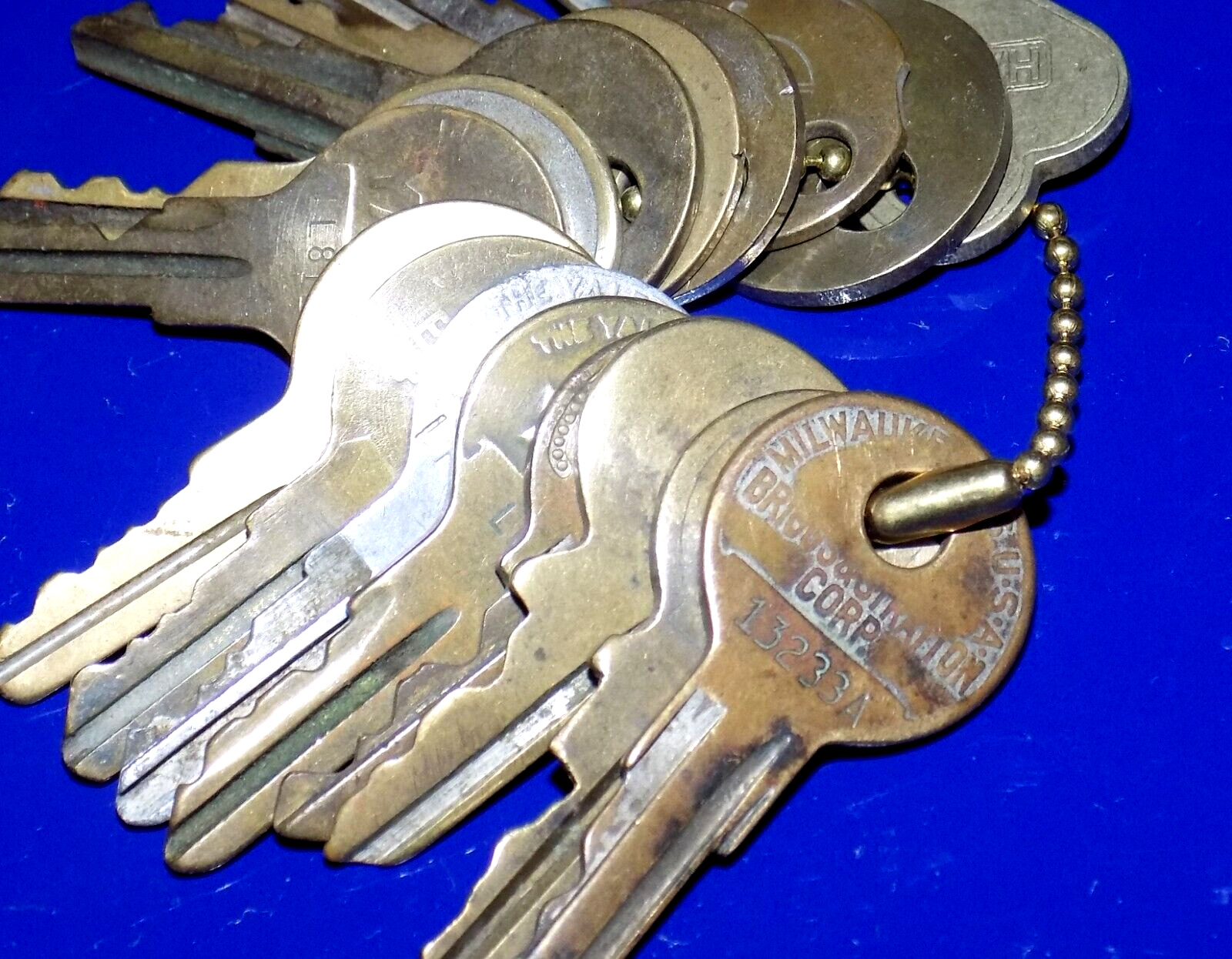 Lot of Well-Worn Vintage Keys