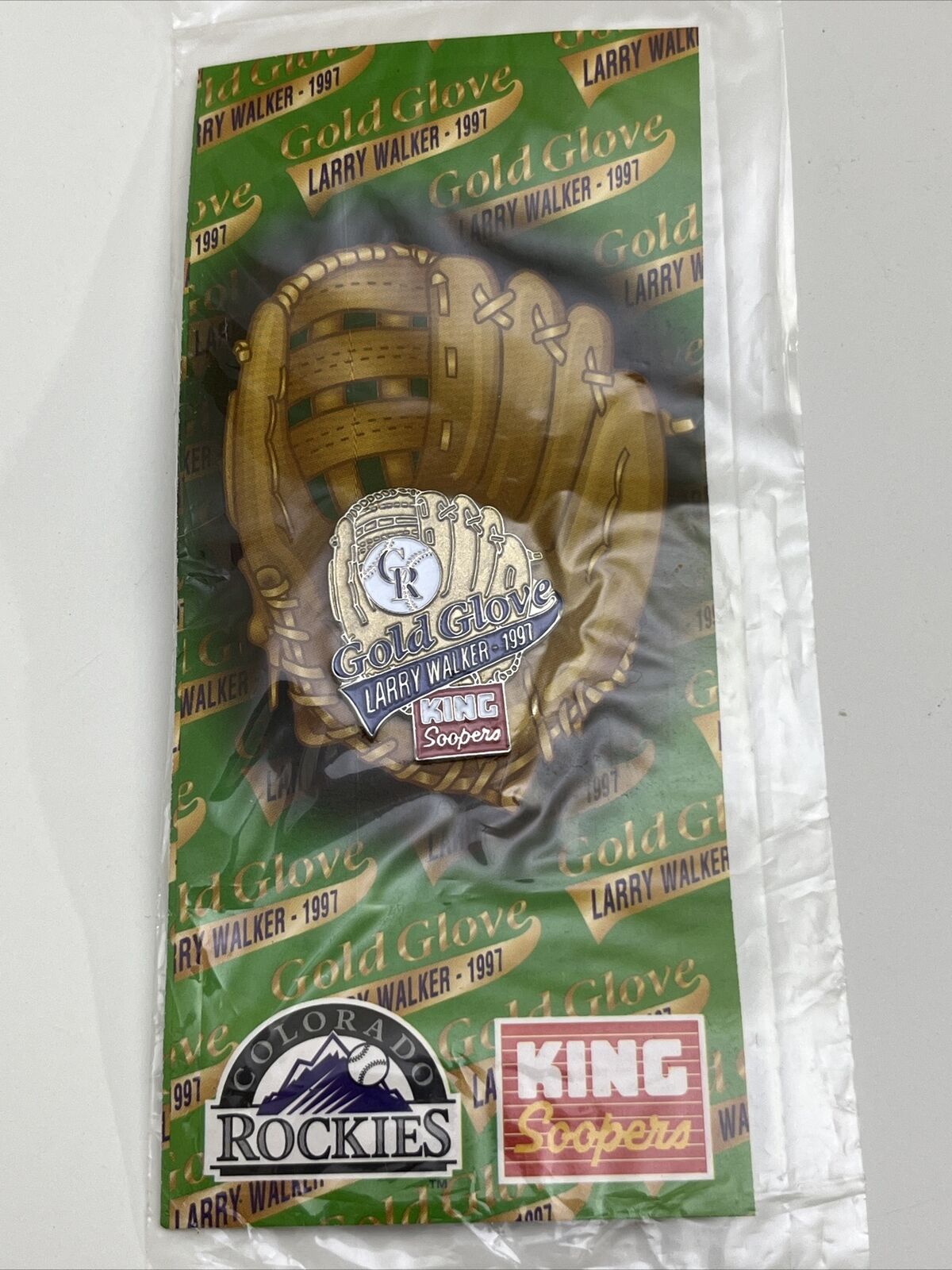 Larry Walker Colorado Rockies 1997 Gold Glove Coors Field Baseball Lapel Hat Pin