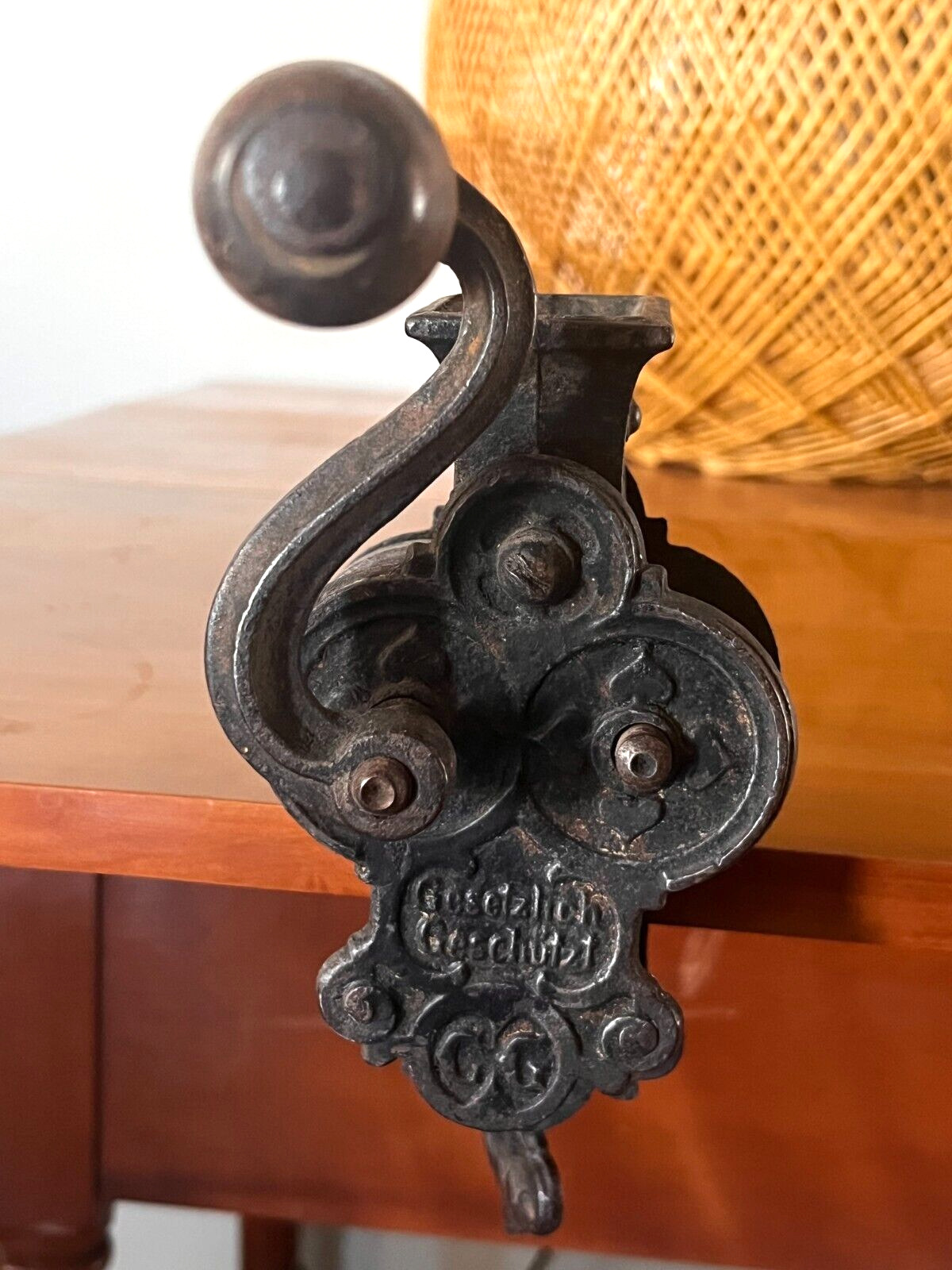 Antique Cast Iron Gesetzlich Geschützt Table Mount Ornate Bean Slicer Grinder OB