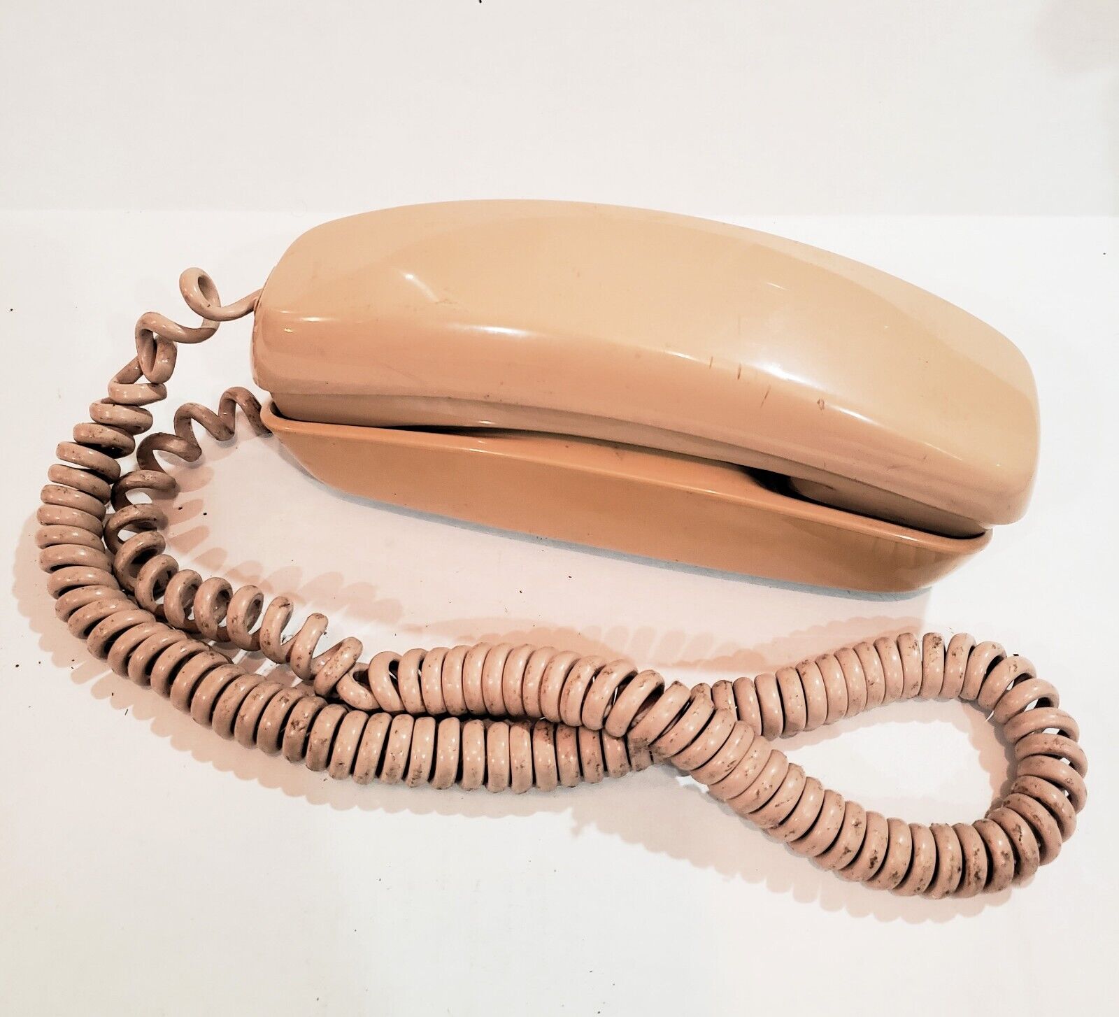 Vintage Bell System Western Electric Trimline tan beige push button Telephone
